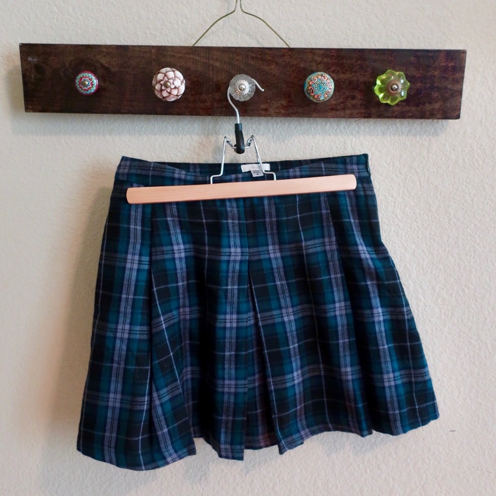Short navy/green schoolgirl skirt
